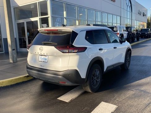 Used 2023 Nissan Rogue S image 7
