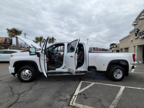 Used 2020 Chevrolet Silverado 3500 High Country image 22