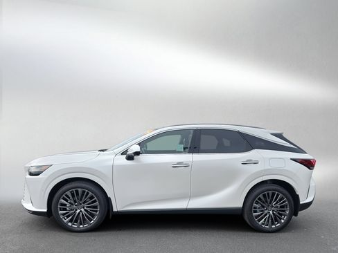 Used 2026 Lexus RX 450h Luxury w/ Convenience Package image 2