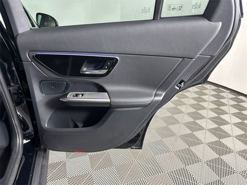 Certified 2025 Mercedes-Benz GLC 300 image 18