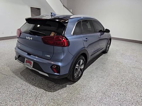 Used 2022 Kia Niro EX Premium FWD image 4