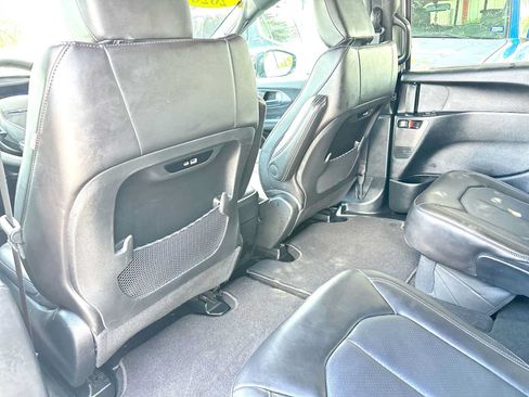 Used 2026 Chrysler Pacifica Select FWD image 24