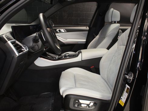 Used 2024 BMW X5 sDrive40i w/ Premium Package RWD image 33