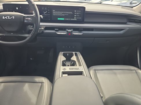 Certified 2024 Kia EV9 Light Long Range RWD image 14