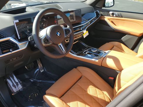 New 2026 BMW X5 M60i w/ Climate Comfort Package image 22