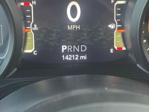 Used 2025 Jeep Wrangler Unlimited Rubicon image 40