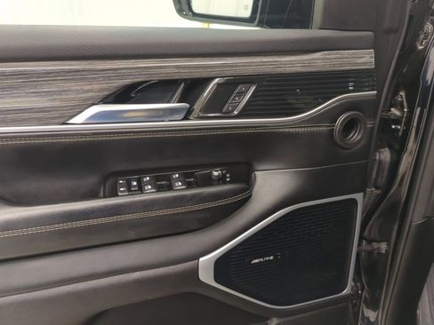 Used 2022 Jeep Wagoneer Series II AWD/4WD image 16