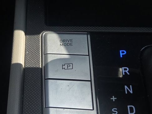 Used 2021 Hyundai Elantra SE FWD image 27