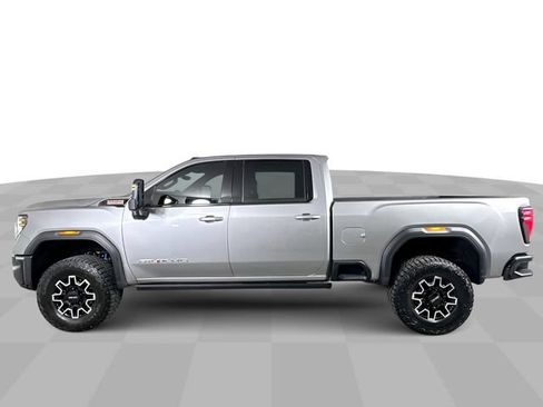 Used 2025 GMC Sierra 2500 AT4X AWD/4WD image 5