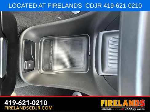 New 2027 Chrysler Pacifica Select FWD image 26