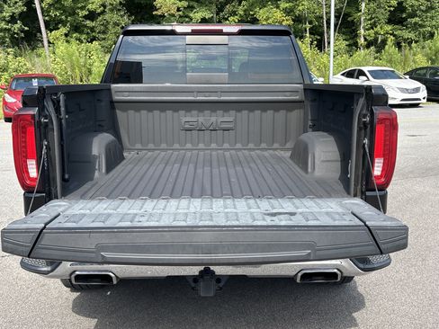 Used 2022 GMC Sierra 1500 SLT w/ SLT Premium Plus Package AWD/4WD image 25