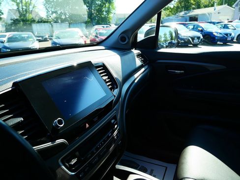 Used 2023 Honda Ridgeline RTL image 11