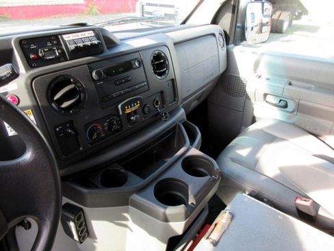 Used 2011 Ford E-350 and Econoline 350 Super Duty w/ PWR Group image 13