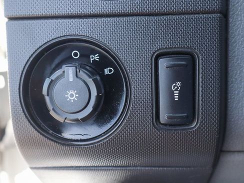 Used 2016 Ford F650 2WD Crew Cab Super Duty image 19
