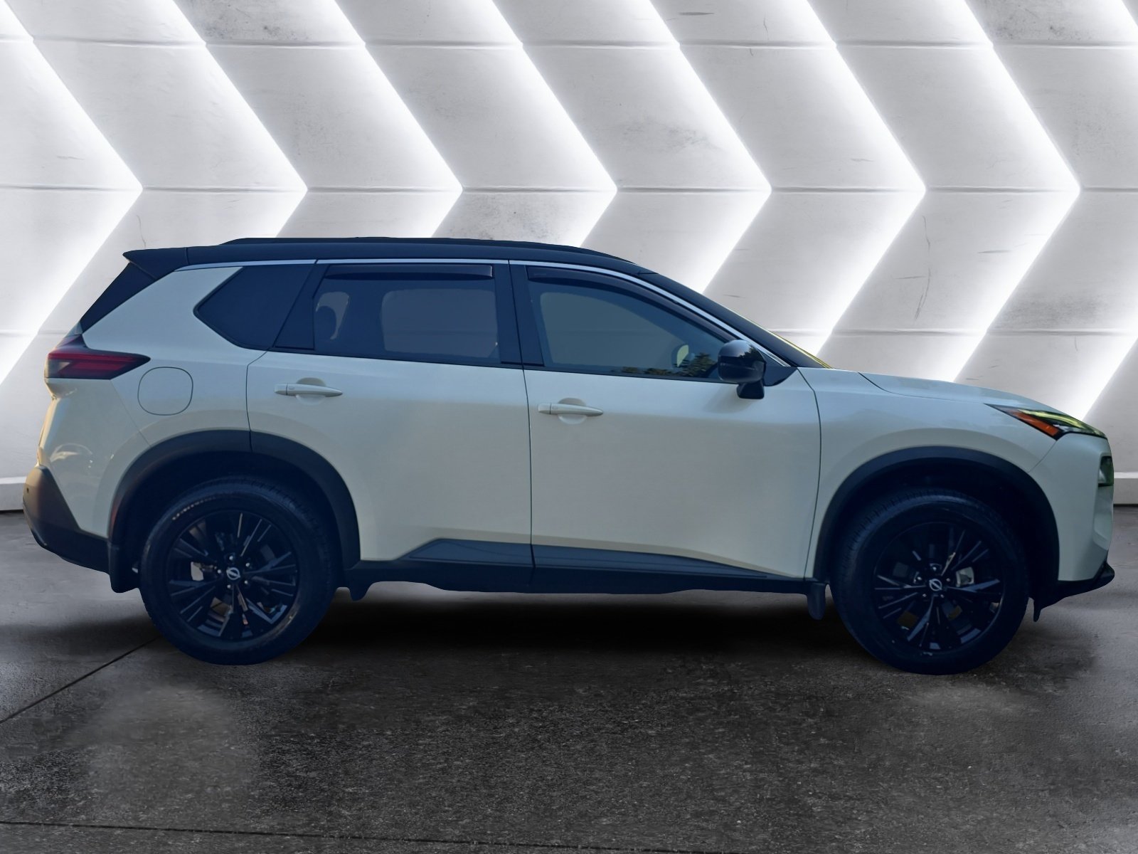 Used 2023 Nissan Rogue SV w/ SV Premium Package AWD/4WD image 6