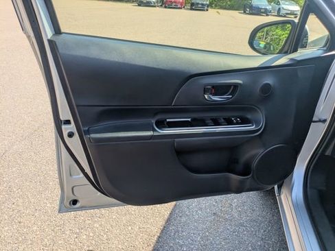 Used 2016 Toyota Prius C Two FWD image 18