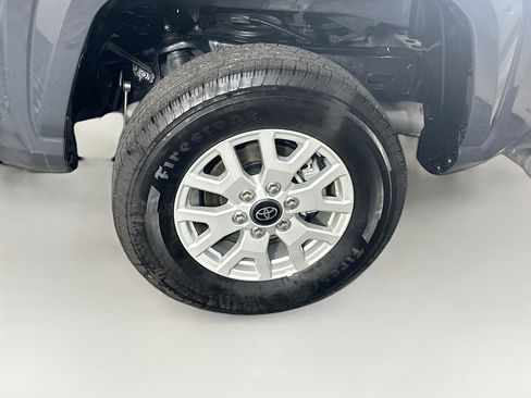 Used 2024 Toyota Tacoma SR5 AWD/4WD image 11
