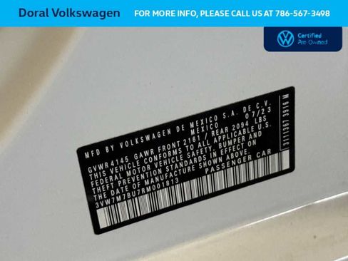 Certified 2024 Volkswagen Jetta SE w/ Panoramic Sunroof Package FWD image 29