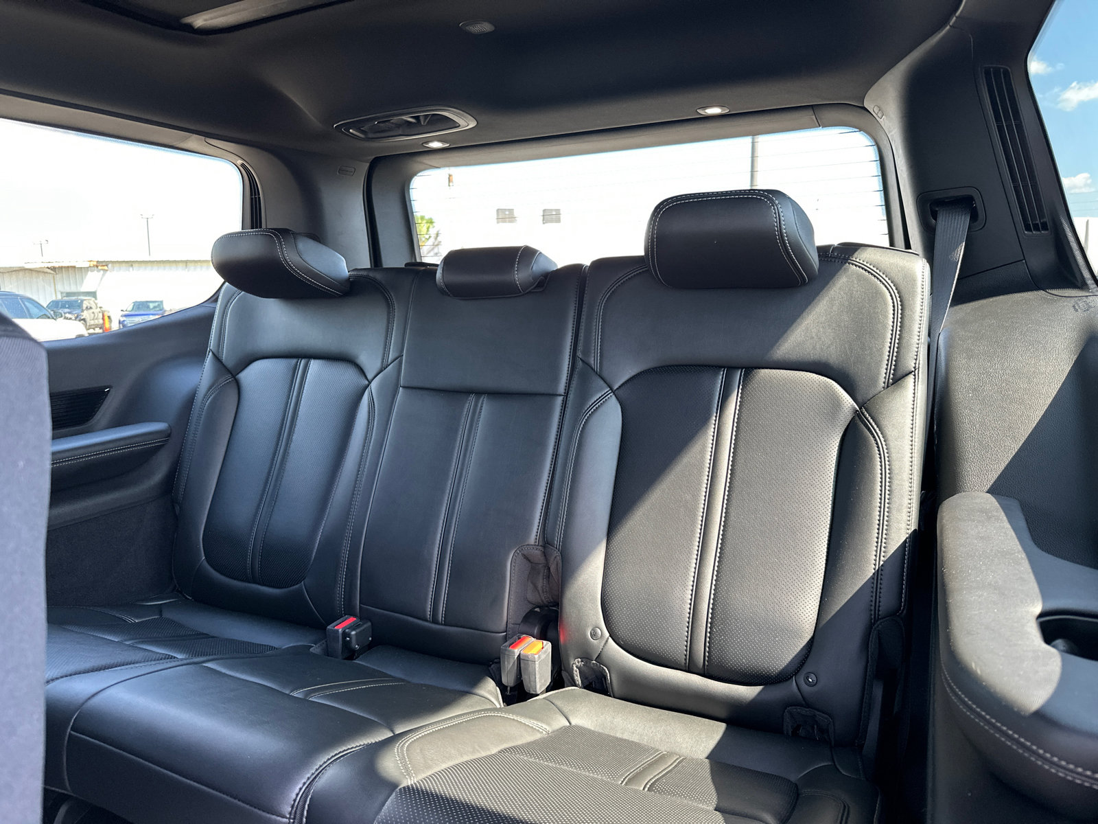 Used 2022 Jeep Grand Wagoneer Series I w/ Flexible Seating Group AWD/4WD image 16