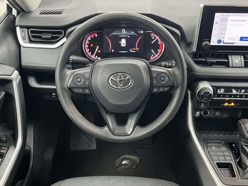 Used 2023 Toyota RAV4 XLE AWD/4WD image 19