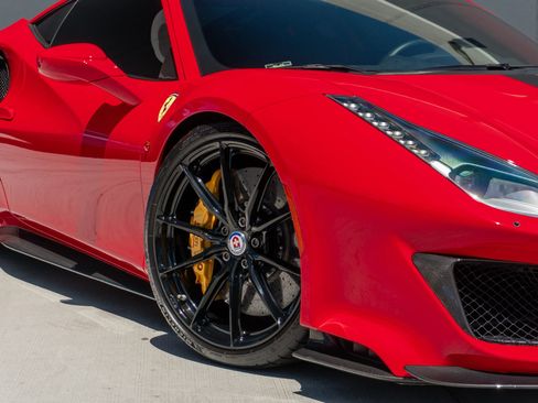 Used 2019 Ferrari 488 Pista Coupe RWD image 33