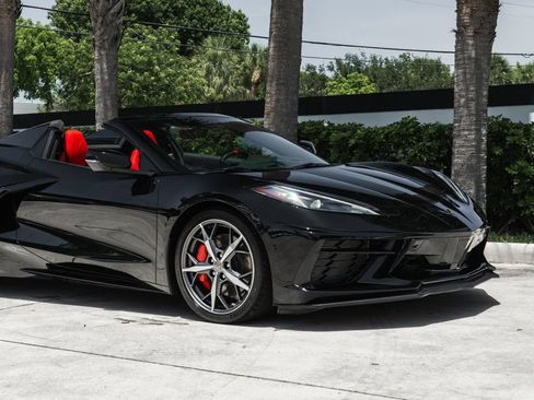 Used 2022 Chevrolet Corvette Stingray Premium Conv w/ Z51 Performance Package RWD image 11