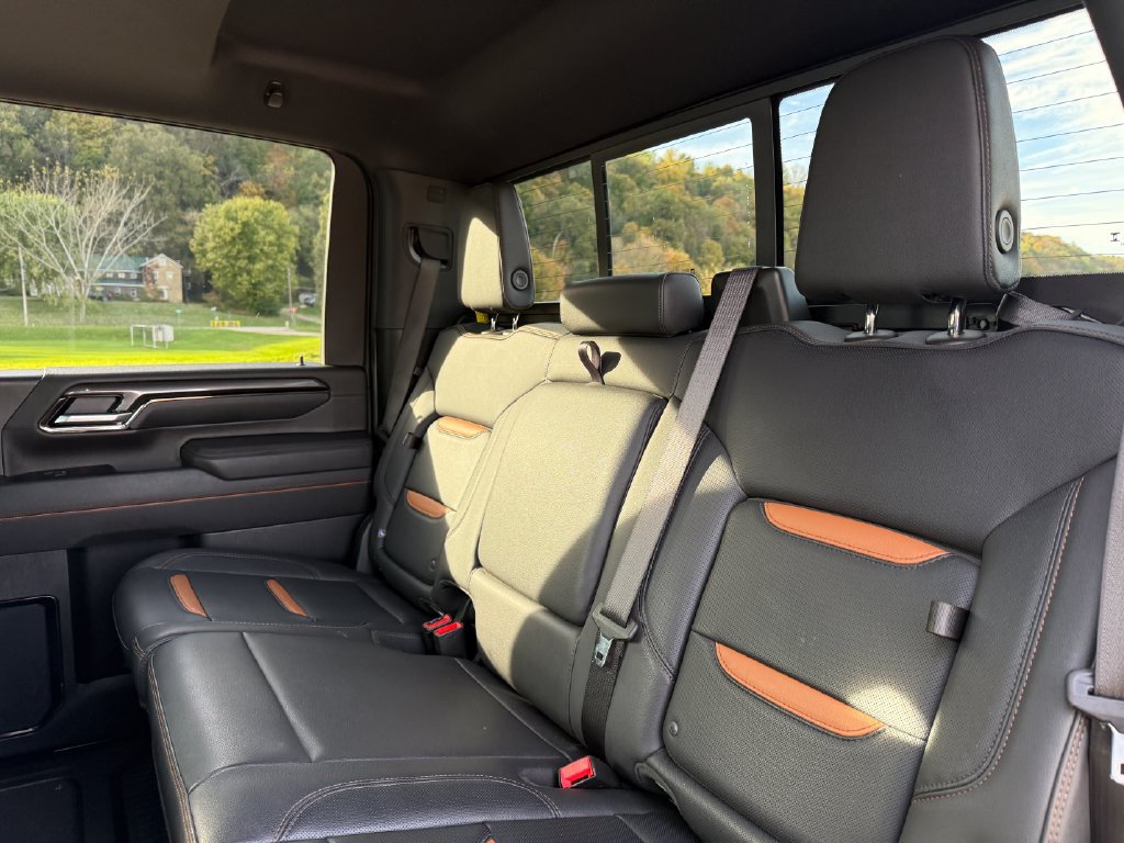 Used 2025 GMC Sierra 2500 AT4 w/ AT4 Preferred Package AWD/4WD image 37