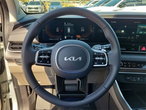 New 2026 Kia Carnival EX image 21