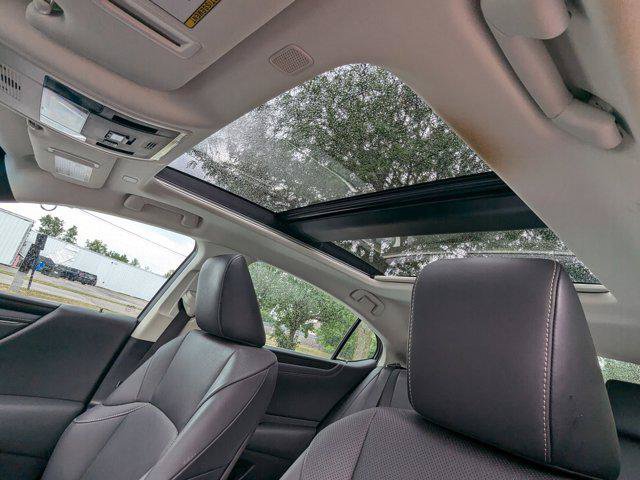 Used 2022 Lexus ES 350 w/ Premium Package FWD image 17