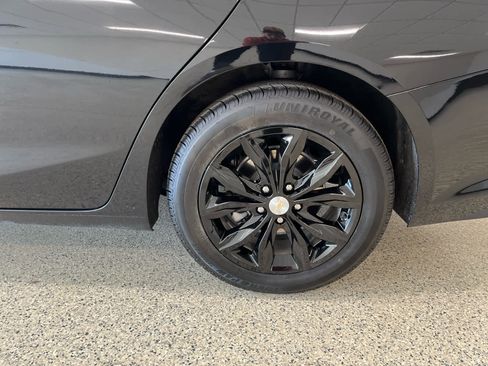 Used 2024 Chevrolet Malibu LT image 33