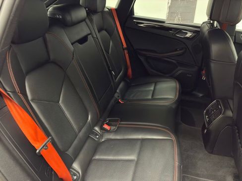 Used 2023 Porsche Macan w/ Premium Package Plus image 45