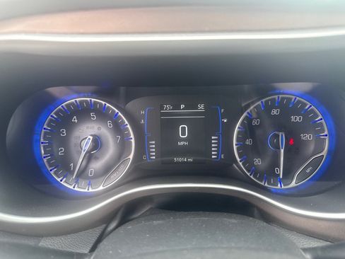 Used 2024 Chrysler Voyager LX FWD image 19