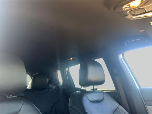 Used 2025 Jeep Compass Limited AWD/4WD image 14