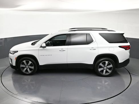Certified 2023 Chevrolet Traverse LT w/ LT Premium Package AWD/4WD image 17