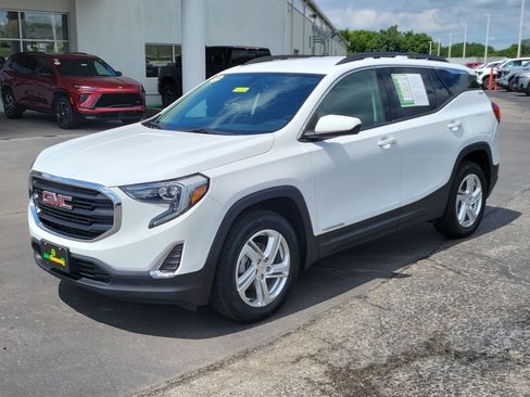 Used 2018 GMC Terrain SLE w/ Driver Convenience Package AWD/4WD image 2