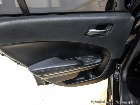 Used 2020 Dodge Charger SXT w/ Leather Interior Group image 28