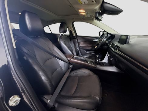 Used 2018 MAZDA MAZDA3 Grand Touring w/ Premium Equipment Package image 28