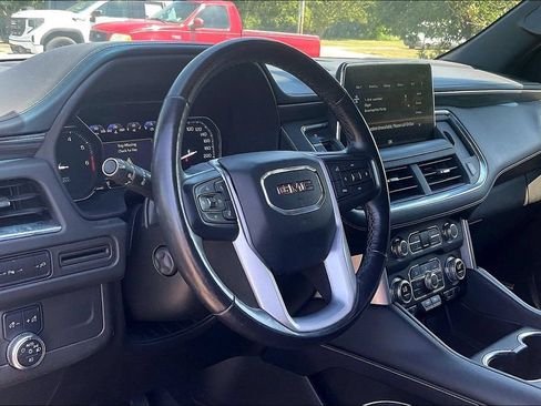 Used 2021 GMC Yukon SLT w/ SLT Luxury Package AWD/4WD image 13