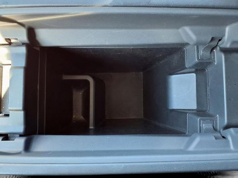 Certified 2025 Nissan Rogue SV image 11