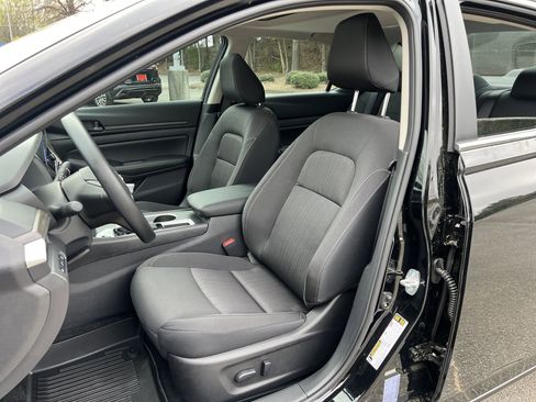 New 2026 Nissan Altima 2.5 SV image 17