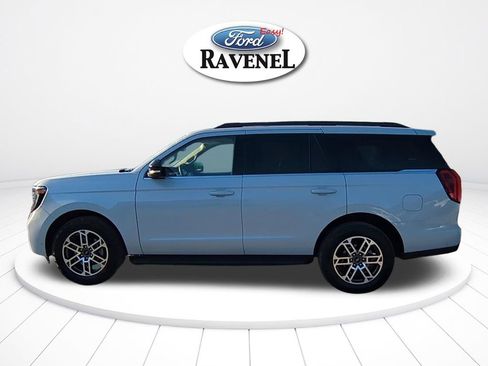 Used 2025 Ford Expedition Active AWD/4WD image 7