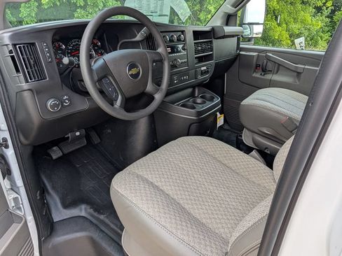 New 2026 Chevrolet Express 3500 w/ Power Convenience Package RWD image 4
