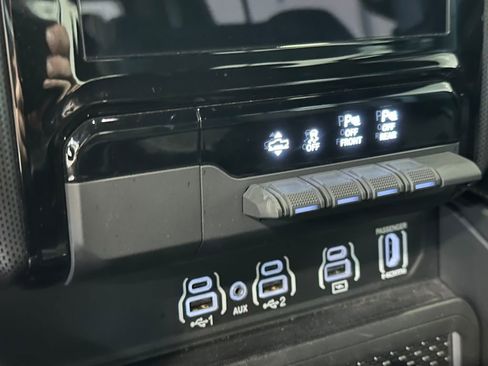 Used 2025 RAM 1500 Limited AWD/4WD image 22
