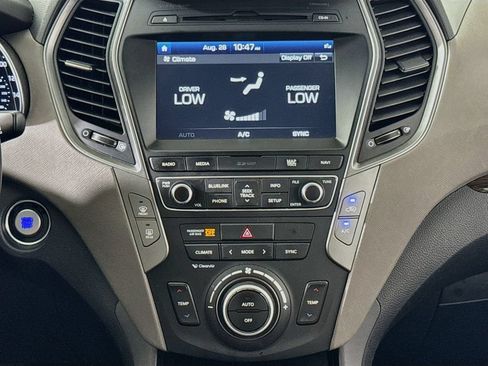 Used 2017 Hyundai Santa Fe Sport w/ 2.4L Tech Package 04 AWD/4WD image 16
