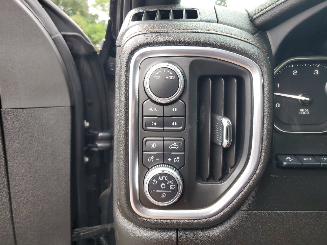 Used 2020 GMC Sierra 2500 AT4 w/ AT4 Premium Package AWD/4WD image 31
