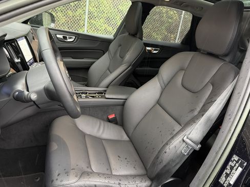 Certified 2023 Volvo XC60 B5 Plus image 41