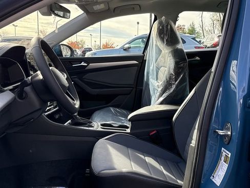 New 2026 Volkswagen Jetta SE image 10