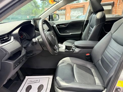 Used 2021 Toyota RAV4 XLE Premium AWD/4WD image 13