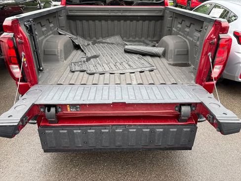 Used 2021 GMC Sierra 1500 SLE AWD/4WD image 9