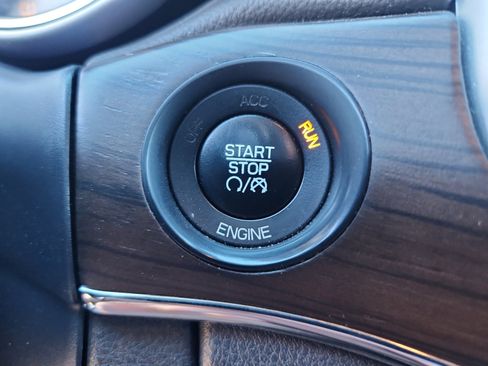 Used 2014 Jeep Grand Cherokee Overland image 31